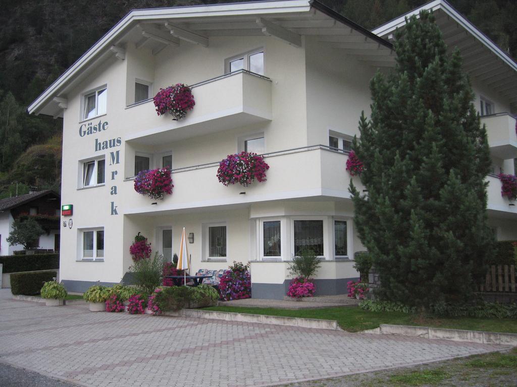 Gaestehaus Mrak แลงเงนเฟลด์ ภายนอก รูปภาพ